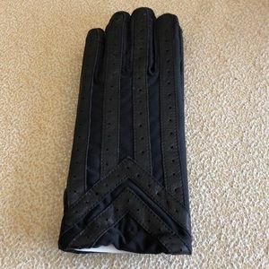 Isotoner men's black gloves